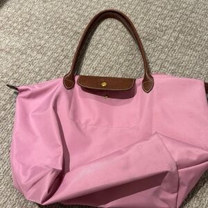 Pink med longchamp bag